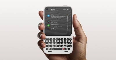 Deze telefoon met fysiek toetsenbord wil je BlackBerry doen vergeten