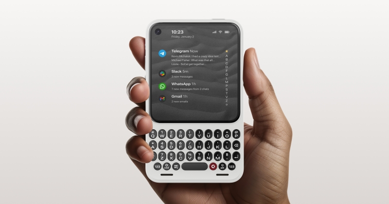 Deze telefoon met fysiek toetsenbord wil je BlackBerry doen vergeten
